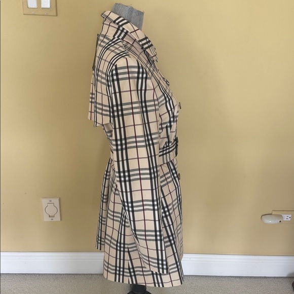 Burberry Black and Cream Plaid Trench Coat - Picture 5 of 10